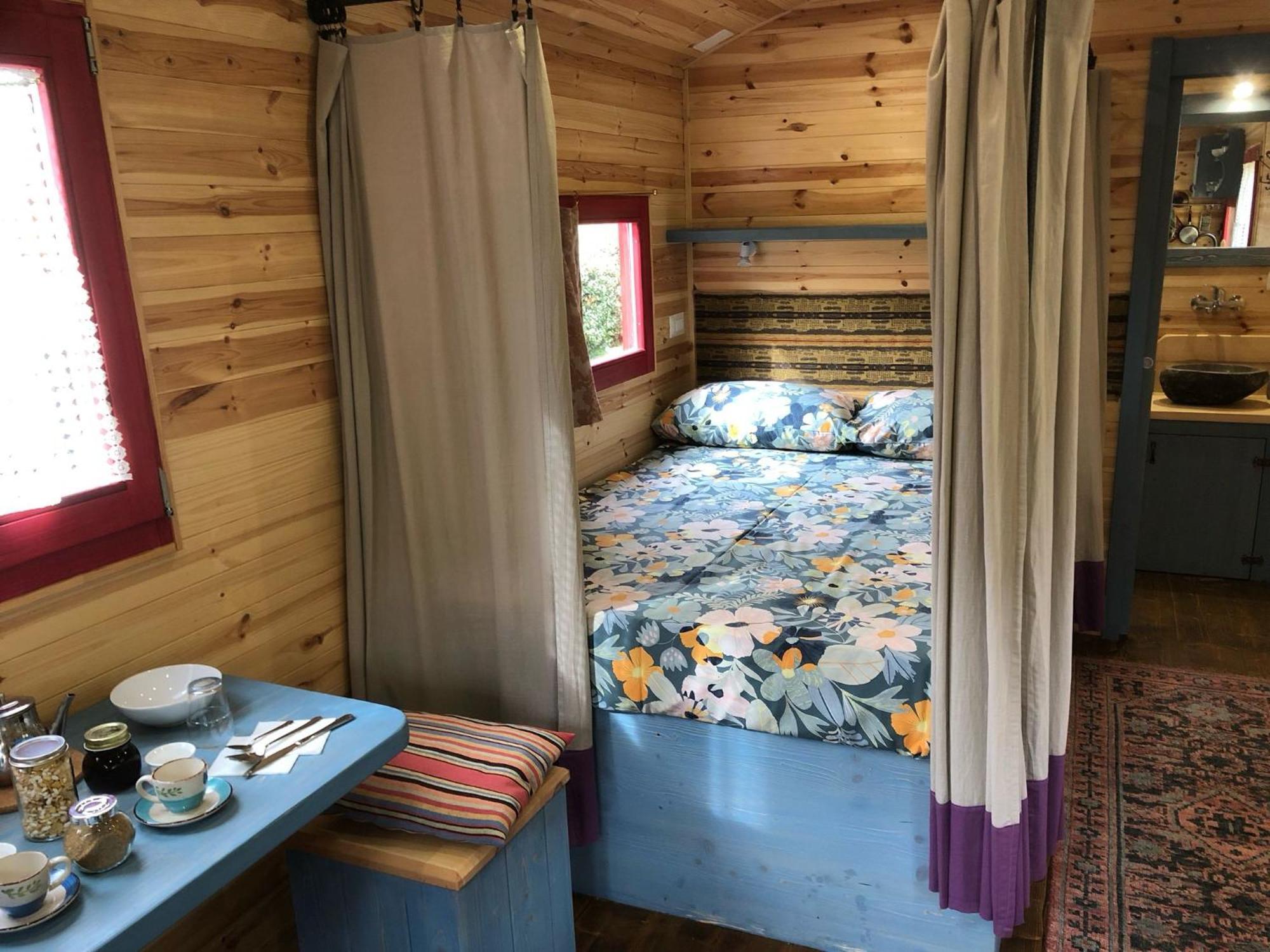 Agriturismo La Rovere - I Carrozzoni Gitani Cossano Belbo Екстер'єр фото